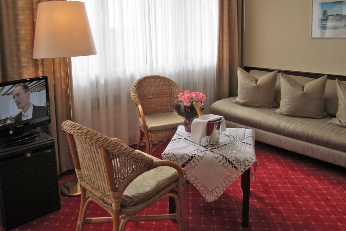 Standard Twin Room, 2 Twin Beds | Premium bedding, Select Comfort beds, desk, soundproofing