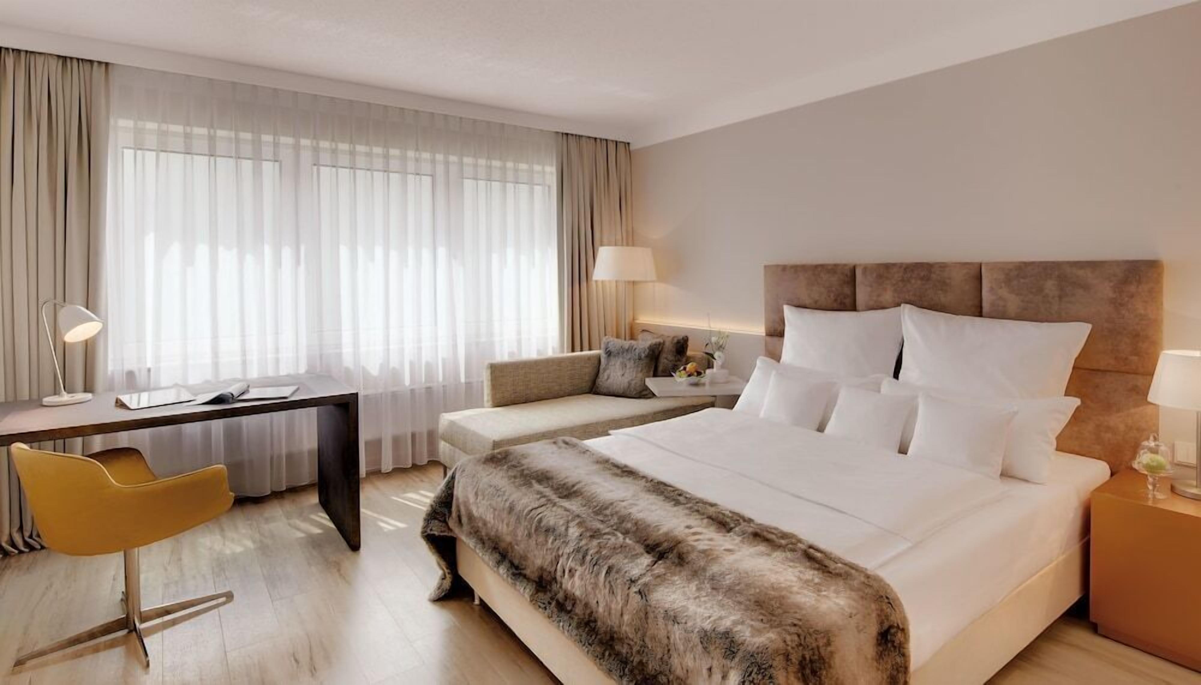 Premium bedding, Select Comfort beds, in-room safe, desk