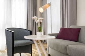 Superior Room, 2 Twin Beds | 1 bedroom, premium bedding, in-room safe, desk