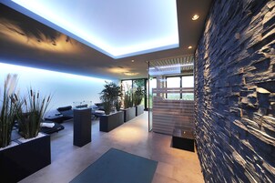 Couples treatment rooms, sauna, steam room, Turkish bath