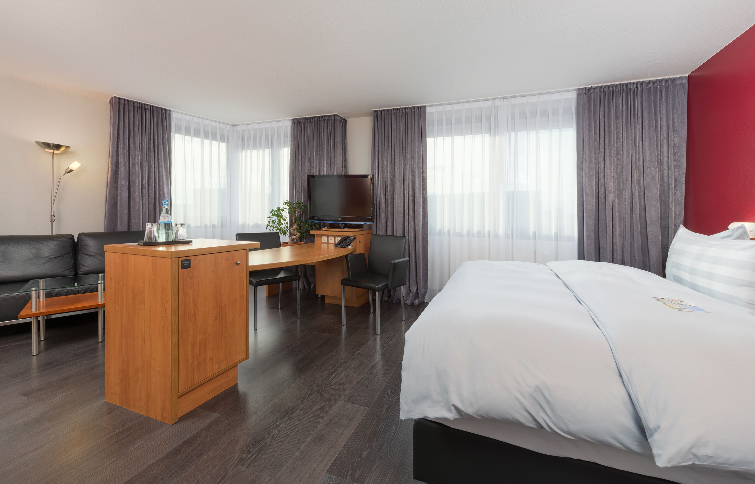Junior-Suite | Hochwertige Bettwaren, Pillowtop-Betten, Schreibtisch