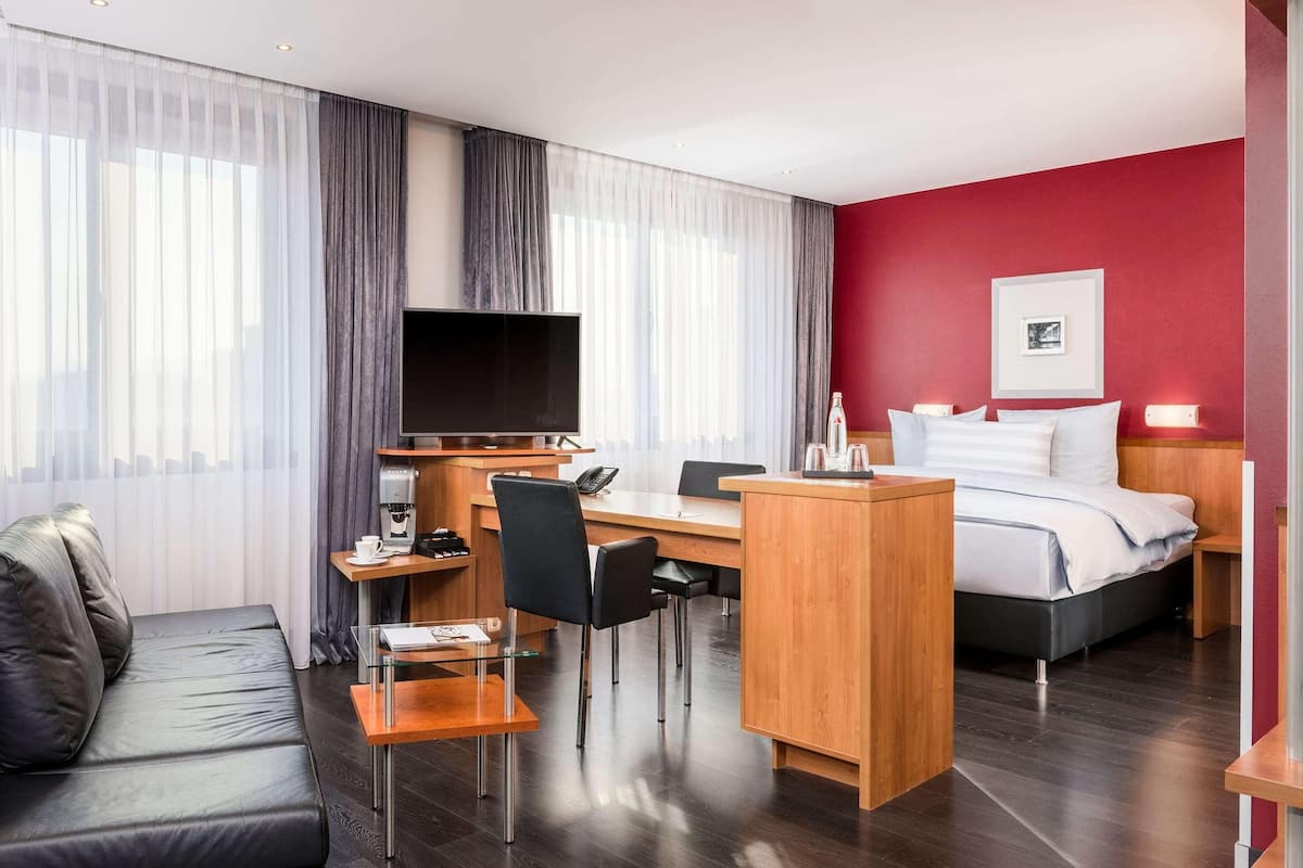 Premium bedding, pillowtop beds, desk, blackout drapes
