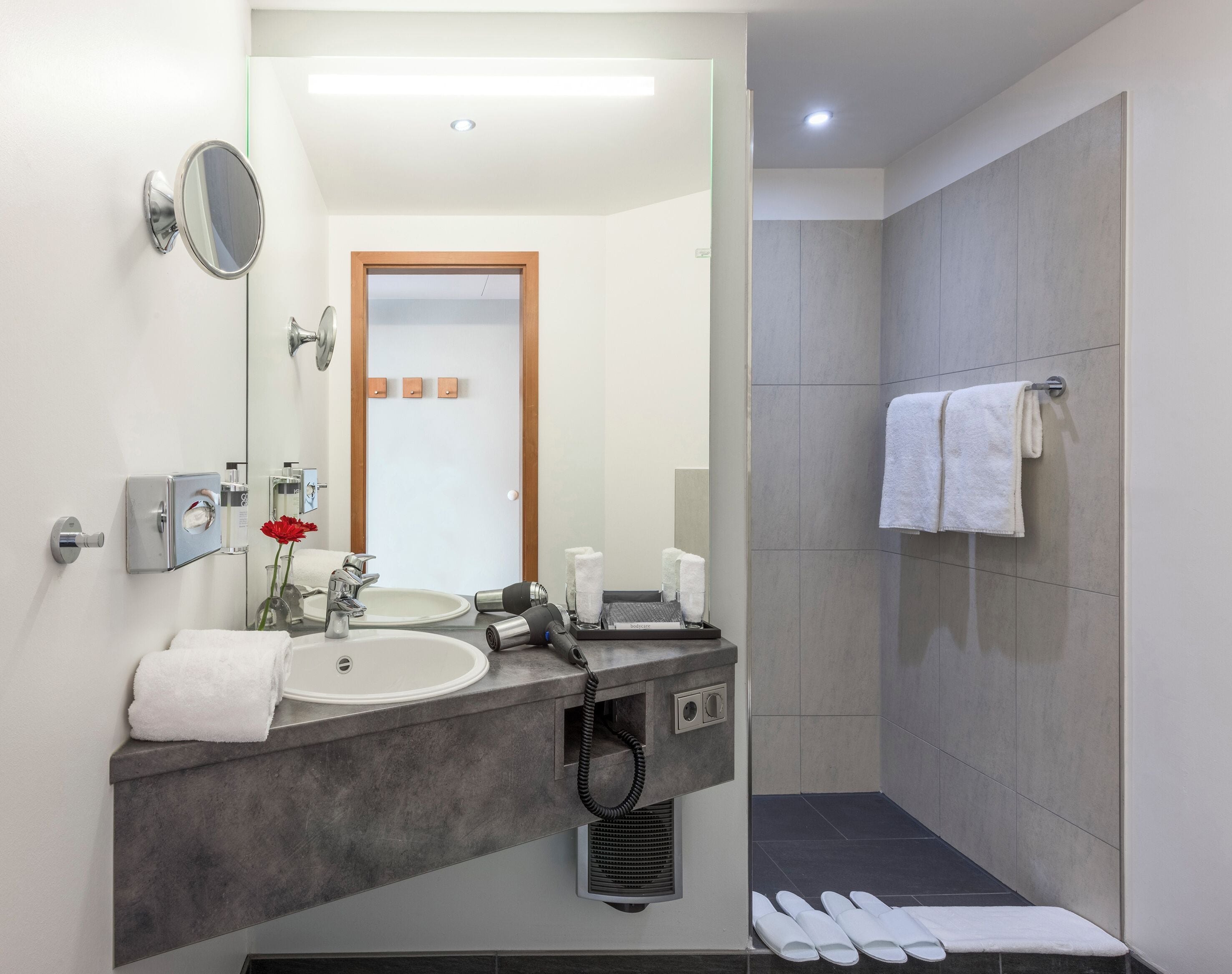 standard room | bathroom | shower, free toiletries, hair dryer, bathrobes