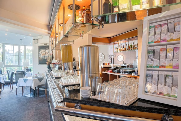 Buffet déjeuner gratuit tous les jours
