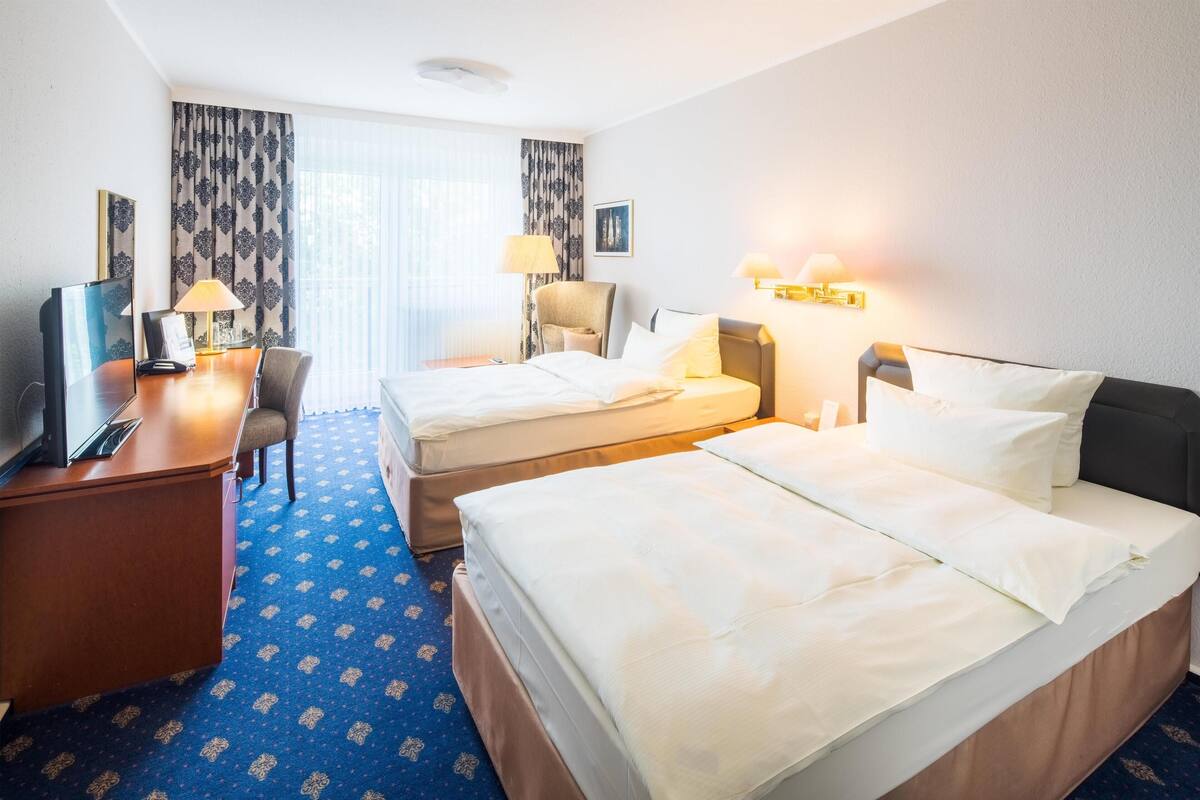 Standard Room, 2 Single Beds (Shower Only) | Premium bedding, blackout curtains, iron/ironing board (on request)
