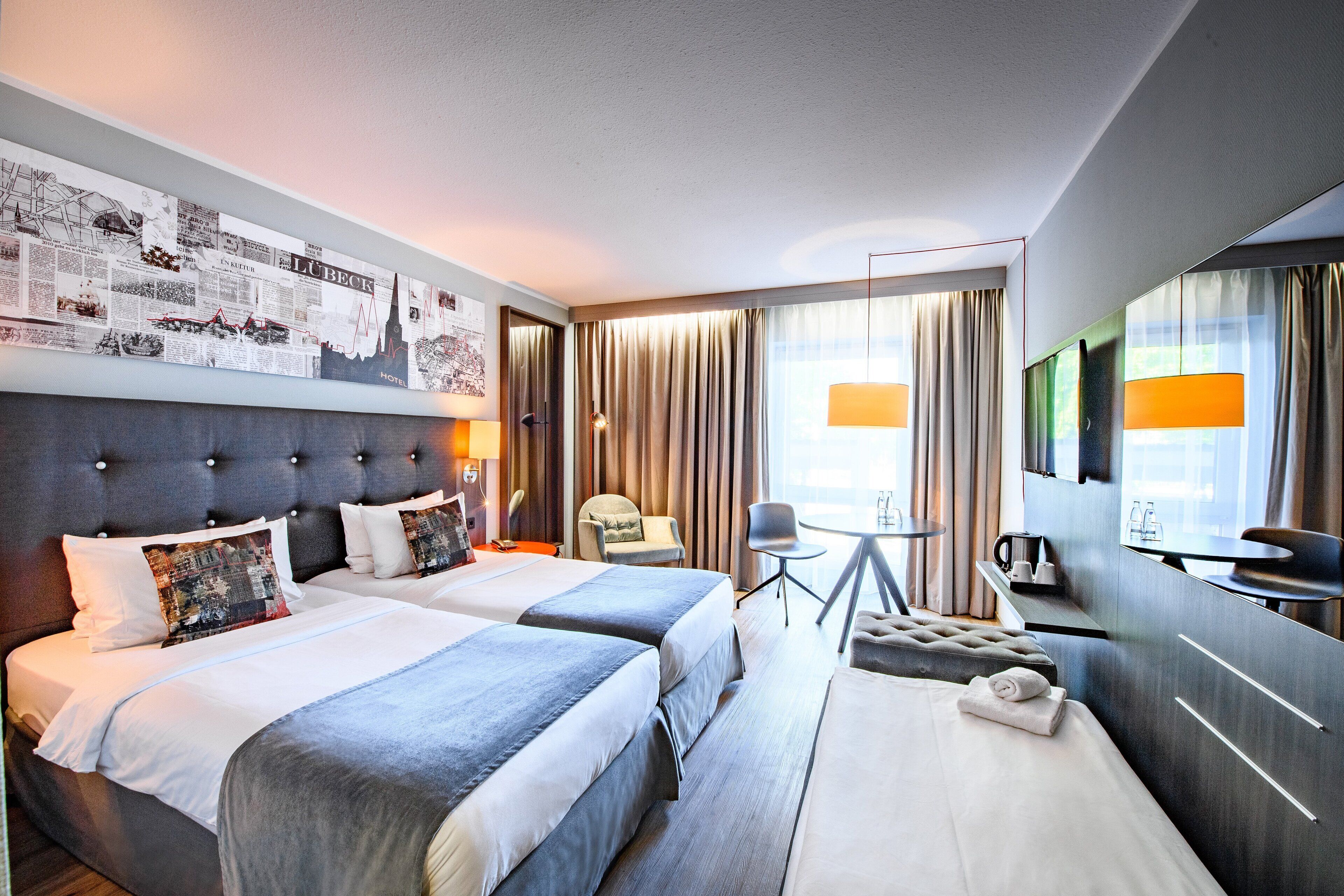 standard room, 2 single beds (with extra bed) | 1 bedroom, hypo-allergenic bedding, in-room safe, desk