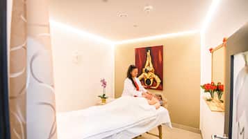 Sauna, aromatherapy, Swedish massages, facials, 1 treatment room