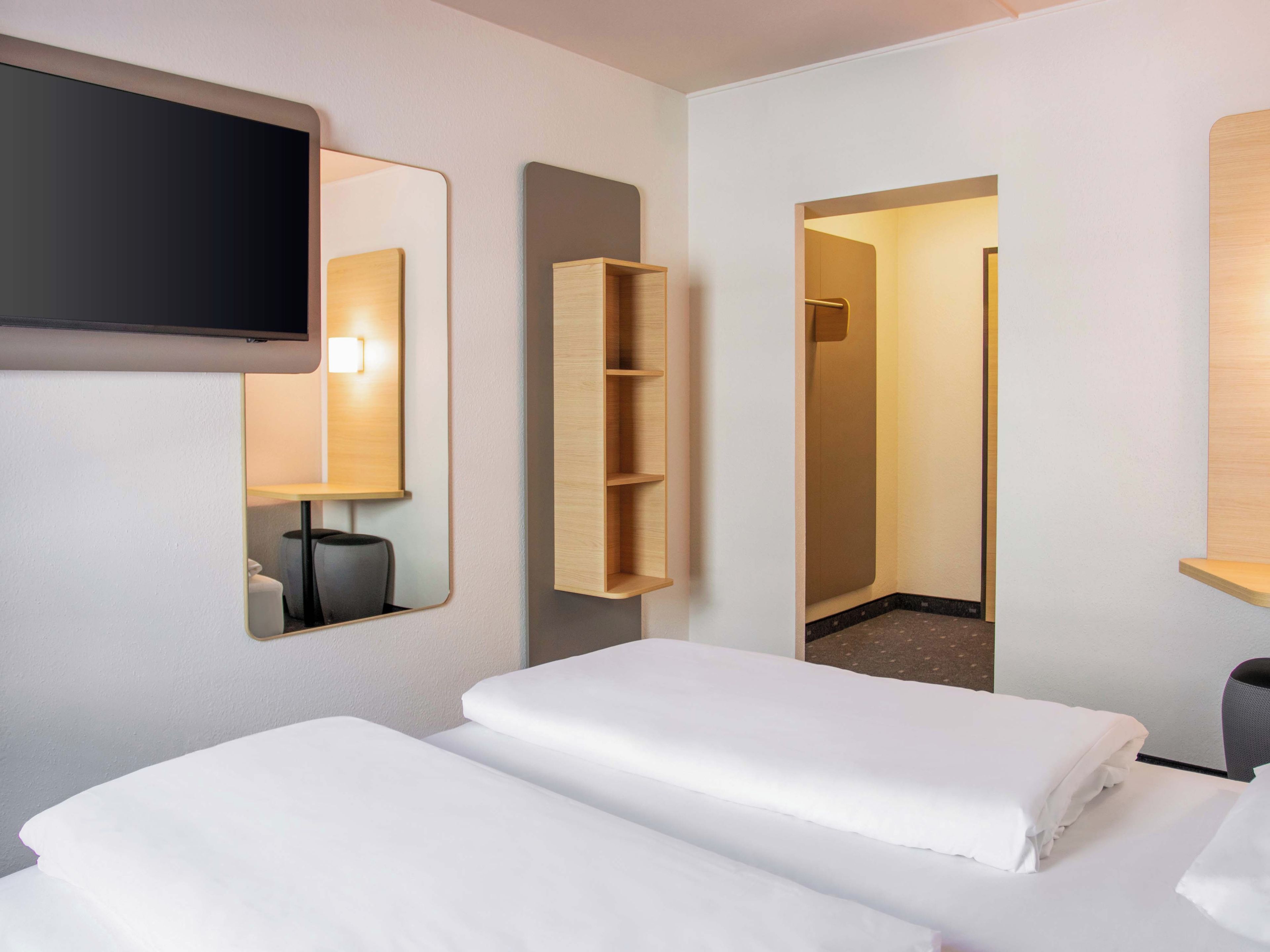 Double Room | 1 bedroom, desk, blackout drapes, soundproofing