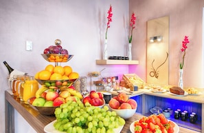 Daily buffet breakfast for a fee