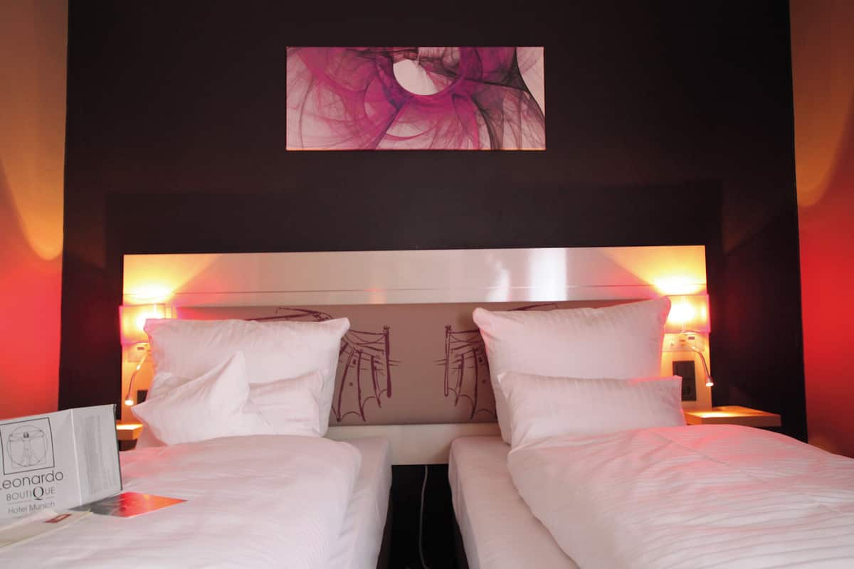 Chambre Deluxe | Coffres-forts dans les chambres, bureau, rideaux occultants