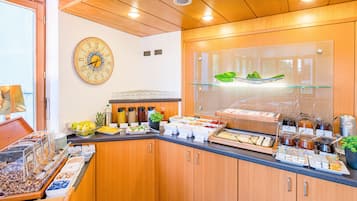Daily buffet breakfast (EUR 19 per person)