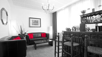 Bar (in der Unterkunft)