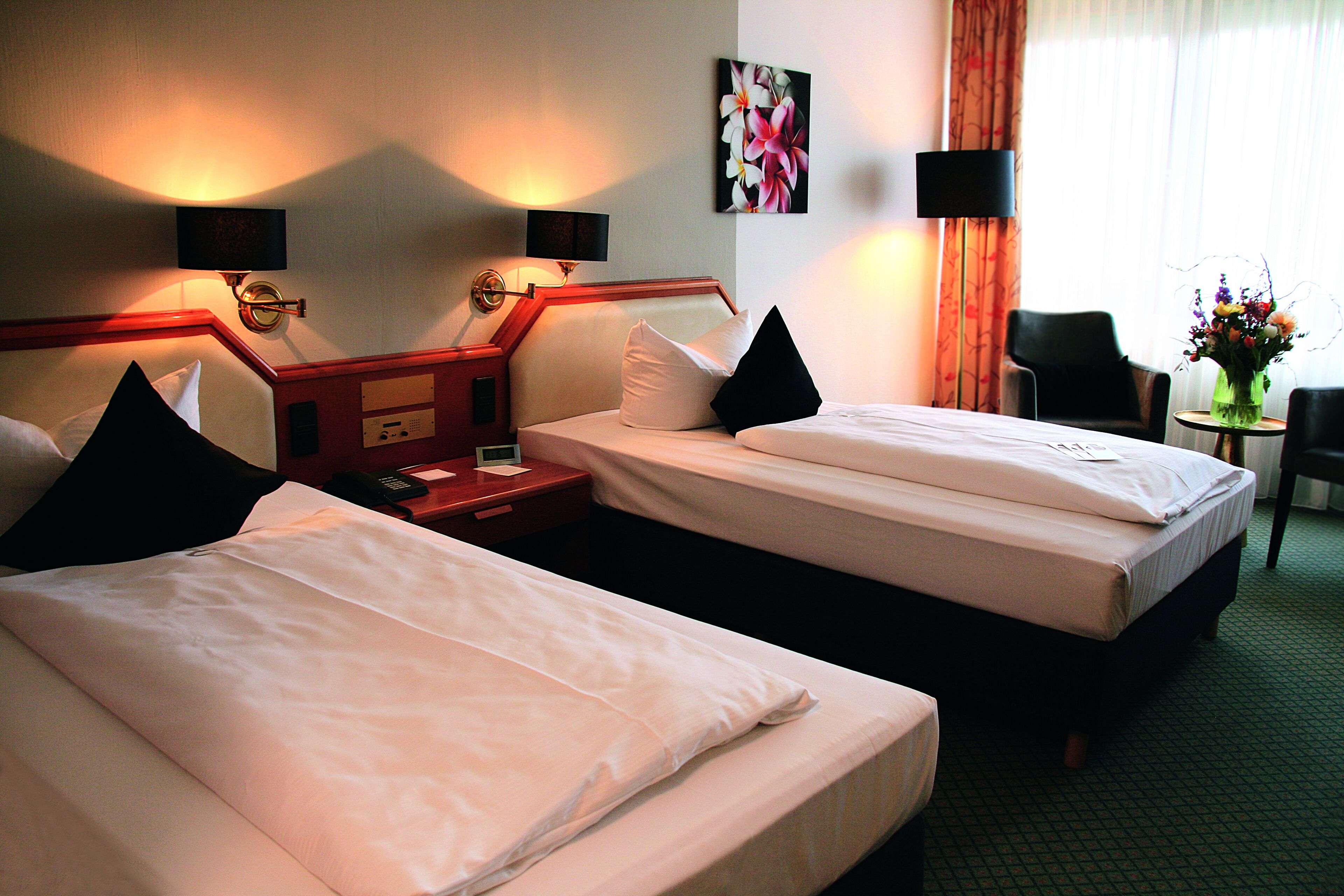 hypo-allergenic bedding, minibar, desk, laptop workspace