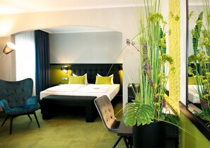 Chambre triple familiale | Literie hypoallergénique, minibar, bureau