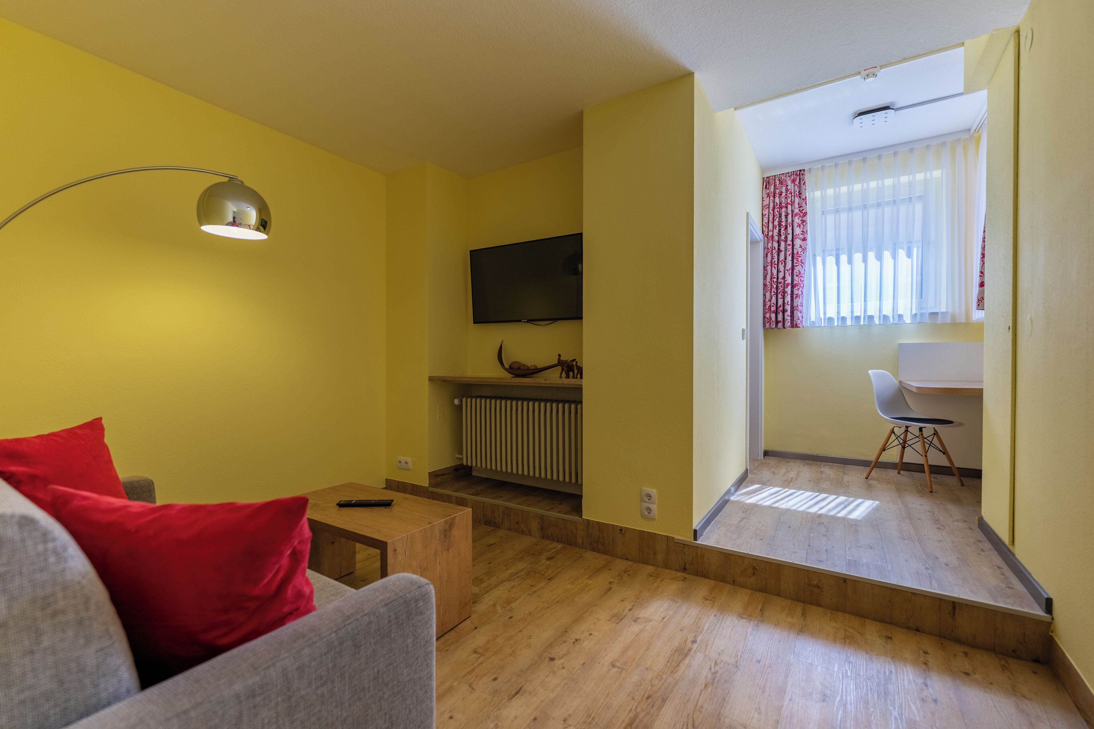 standard apartment, multiple beds (cozy sitting corner) | premium bedding, in-room safe, individually decorated, desk