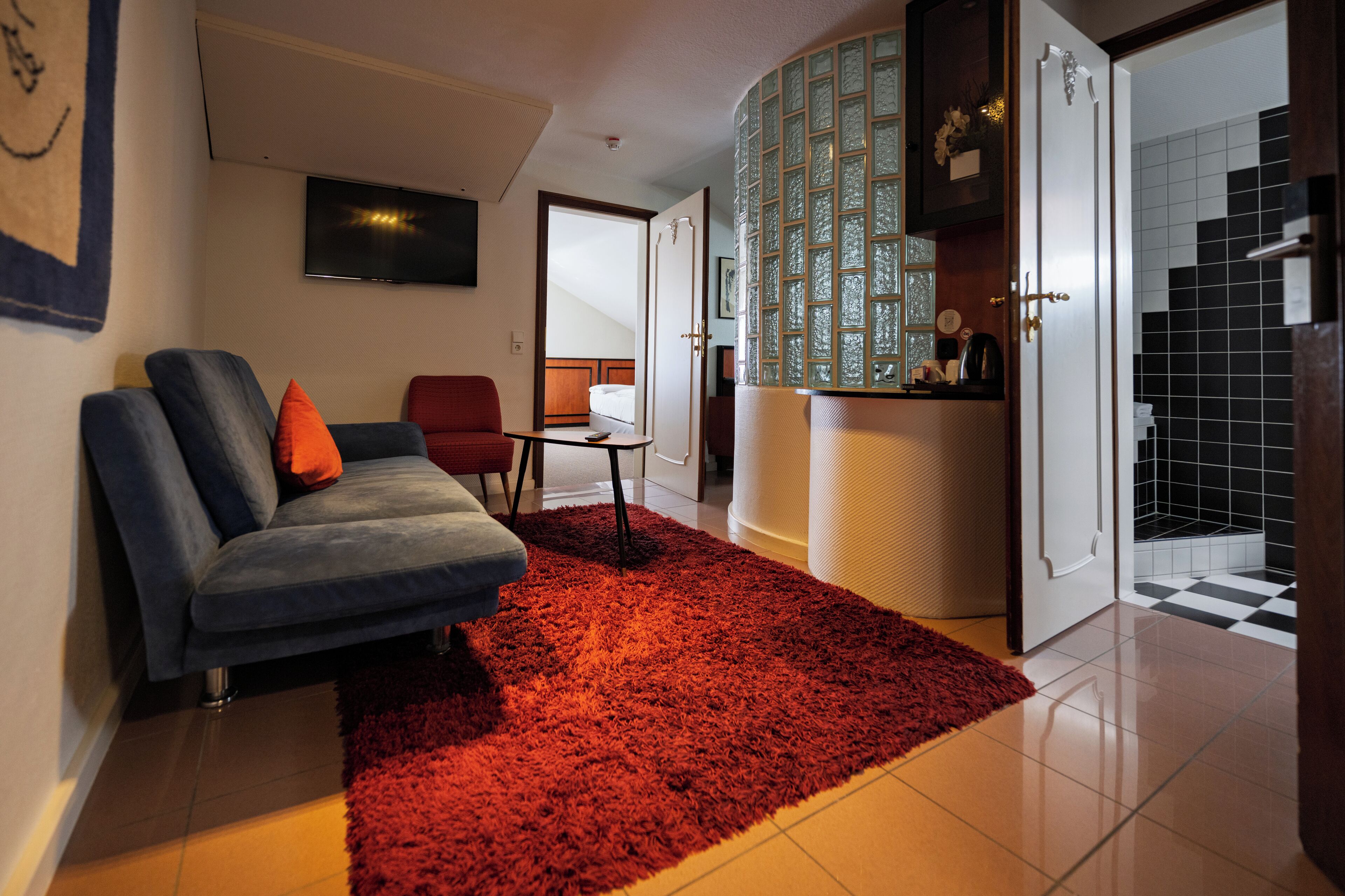 Suite, 2 Double Beds (Cozy Sitting Corner) | Premium bedding, in-room safe, individually decorated, desk