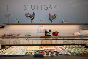 Buffet déjeuner servi tous les jours en supplément