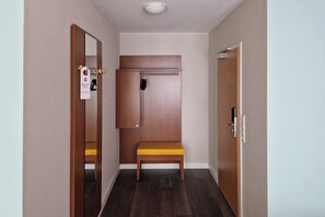 Televisión LCD de 32 pulgadas con canales por cable