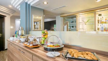 Daily buffet breakfast (EUR 17.00 per person)