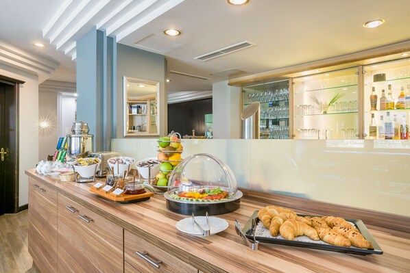 Daily buffet breakfast (EUR 10 per person)