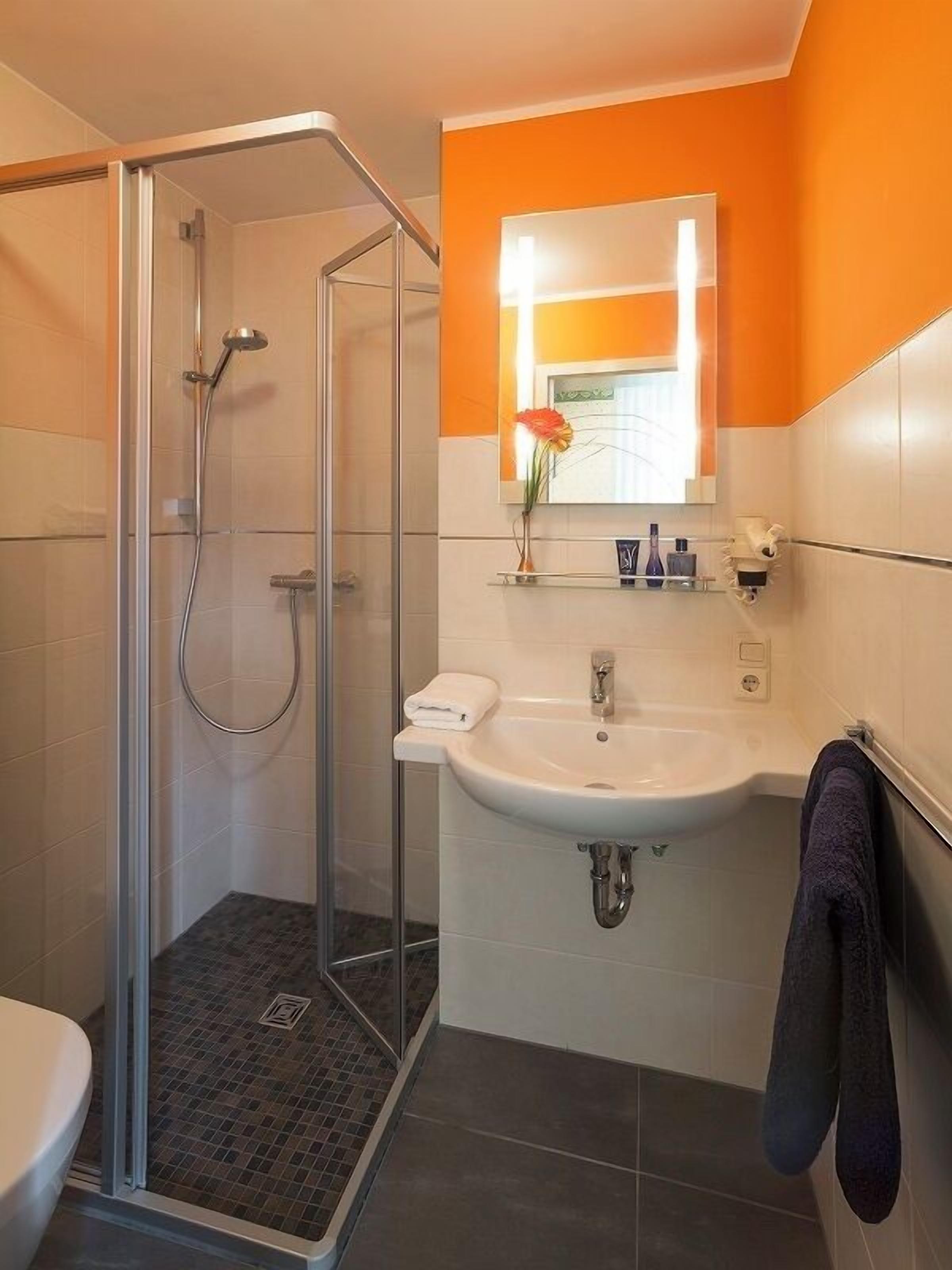 single room | bathroom | shower, hair dryer, towels