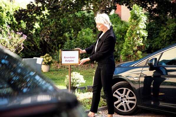 Self-parking (surcharge) 12 per night