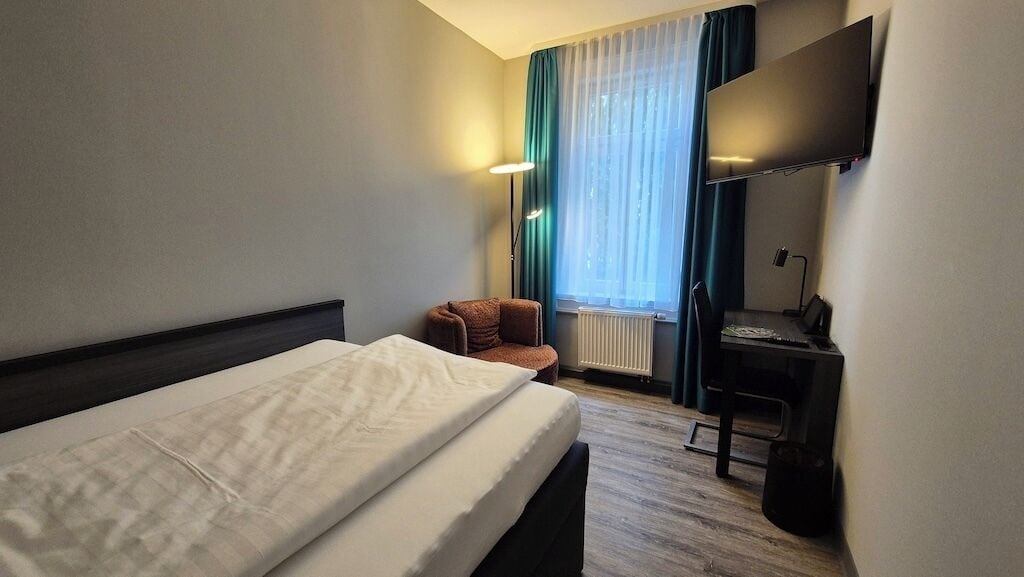 Appartement | Hypoallergeen beddengoed, individueel gemeubileerd, een bureau