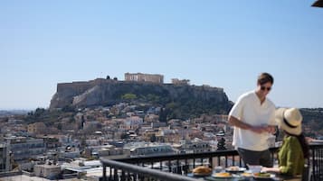 Daily buffet breakfast (EUR 22 per person)