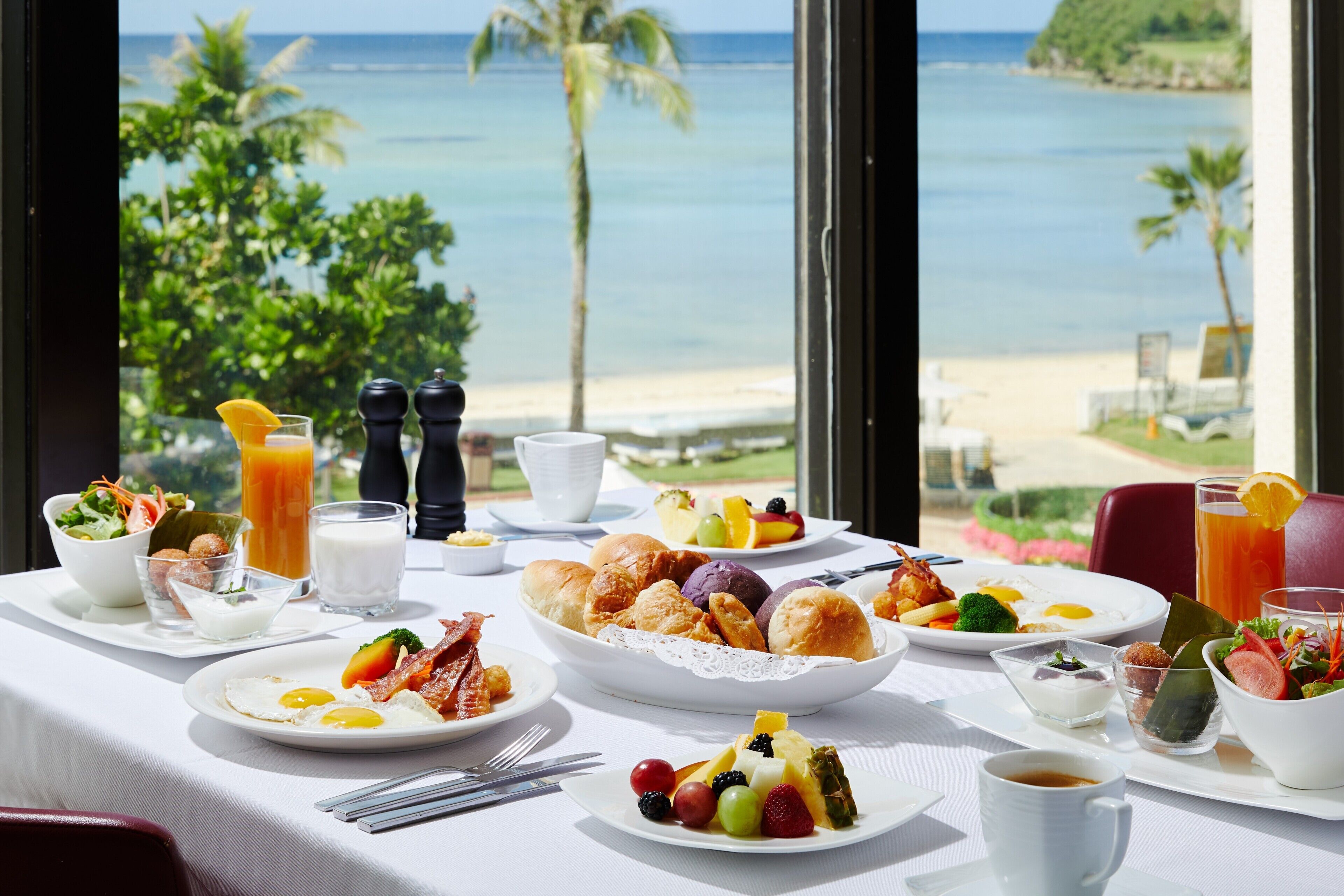 Desayuno buffet todos los días (con cargo) 