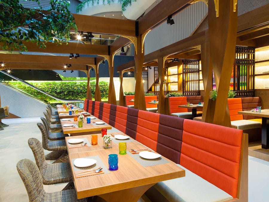 3 restaurants, serveren ontbijt, lunch, diner, Aziatische gerechten