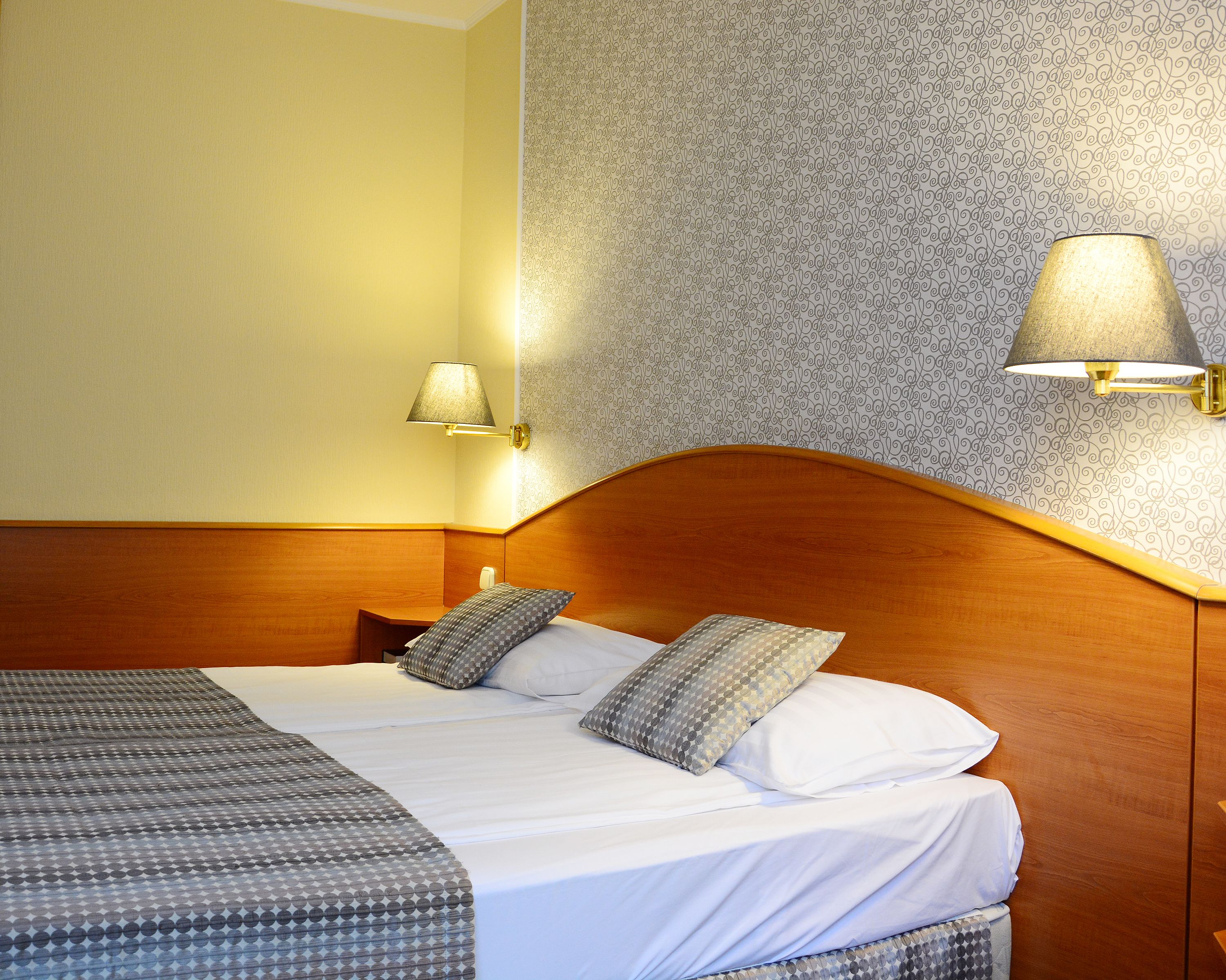 hypo-allergenic bedding, pillow-top beds, minibar, in-room safe