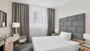 Superior-Einzelzimmer, 1 Queen-Bett | 1 Schlafzimmer, Schreibtisch, Verdunkelungsvorhänge, kostenloses WLAN