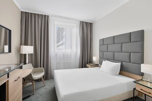 Superior Single Room, 1 Katil Ratu (Queen) | 1 bilik tidur, meja, langsir/tirai gelap terus, Wi-fi percuma