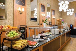 Buffet déjeuner servi tous les jours en supplément