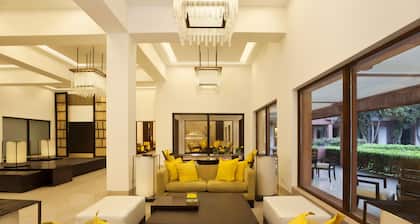 Trident, Agra