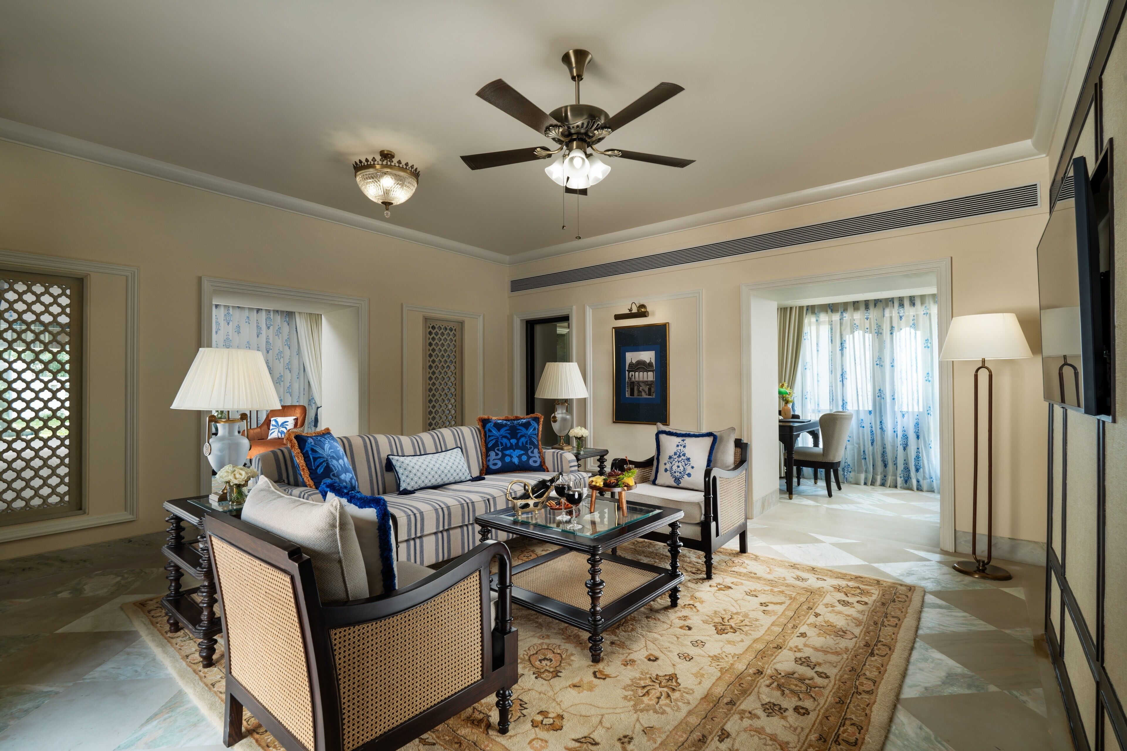 royal suite | premium bedding, minibar, in-room safe, laptop workspace