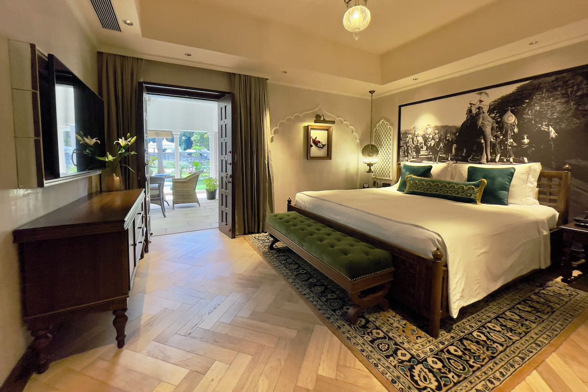 Historical Suite, Suite