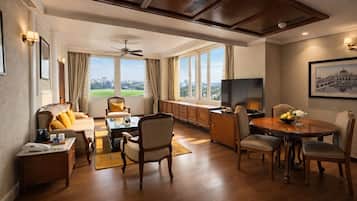 Suite (SeleQtions) | Living area | LED TV, pay movies