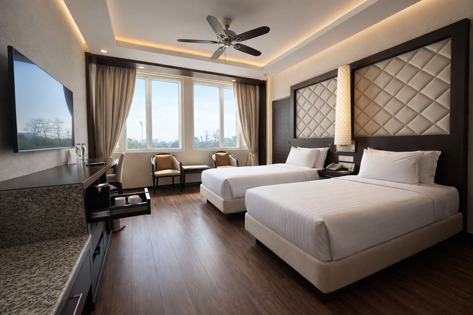 Quarto duplo luxo | Frigobar, cofres nos quartos, escrivaninha, Wi-Fi de cortesia