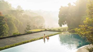 Outdoor pool, sun loungers