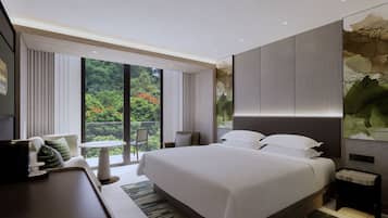 Premier Room, 1 King Bed, Balcony | Premium bedding, in-room safe, laptop workspace, iron/ironing board