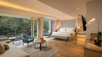 1 bedroom, premium bedding, in-room safe, laptop workspace