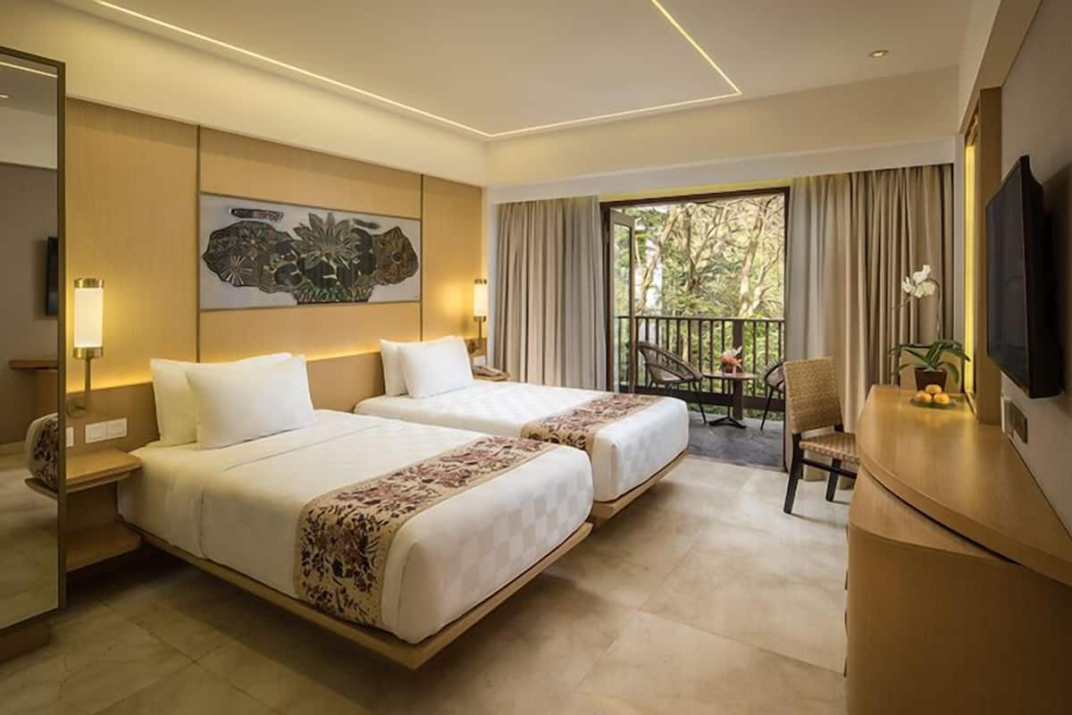 Deluxe Twin kamer, balkon | 1 slaapkamer, luxe beddengoed, een kluis op de kamer, een laptopwerkplek