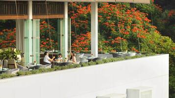 Daily buffet breakfast (IDR 250000 per person)