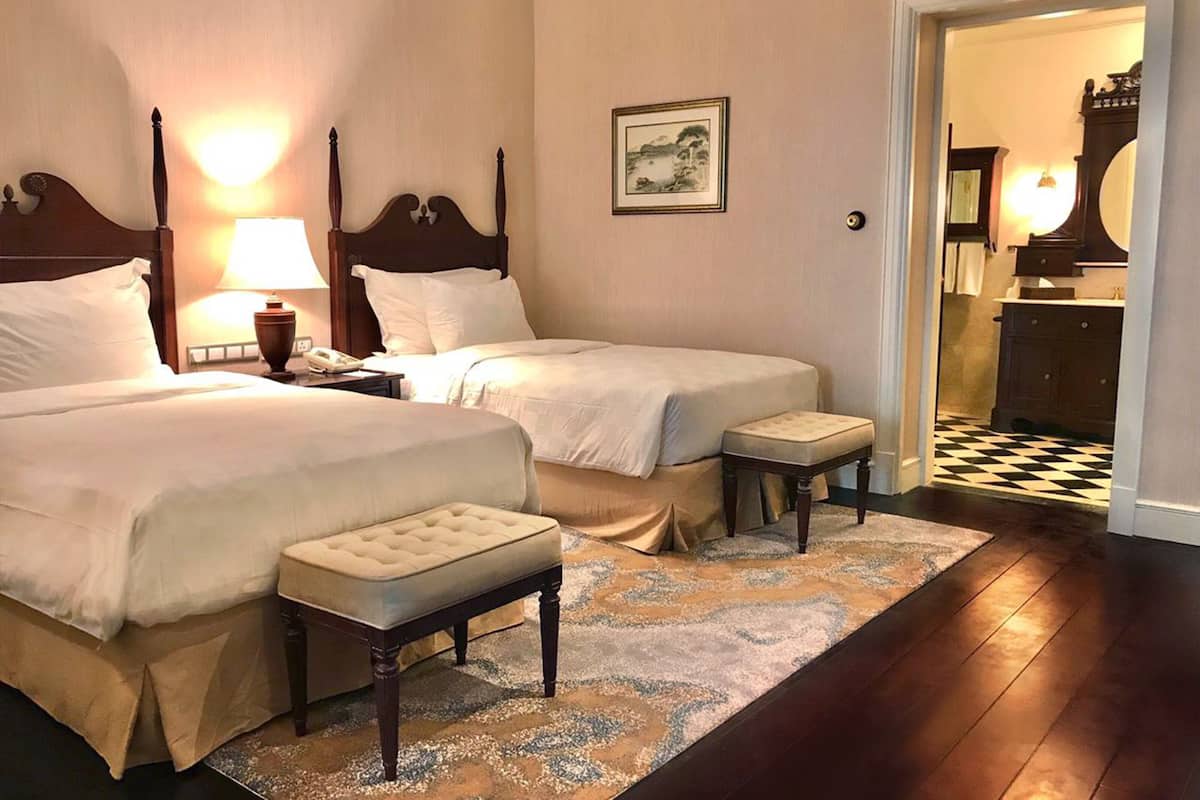 heritage suite twin bed | view from room