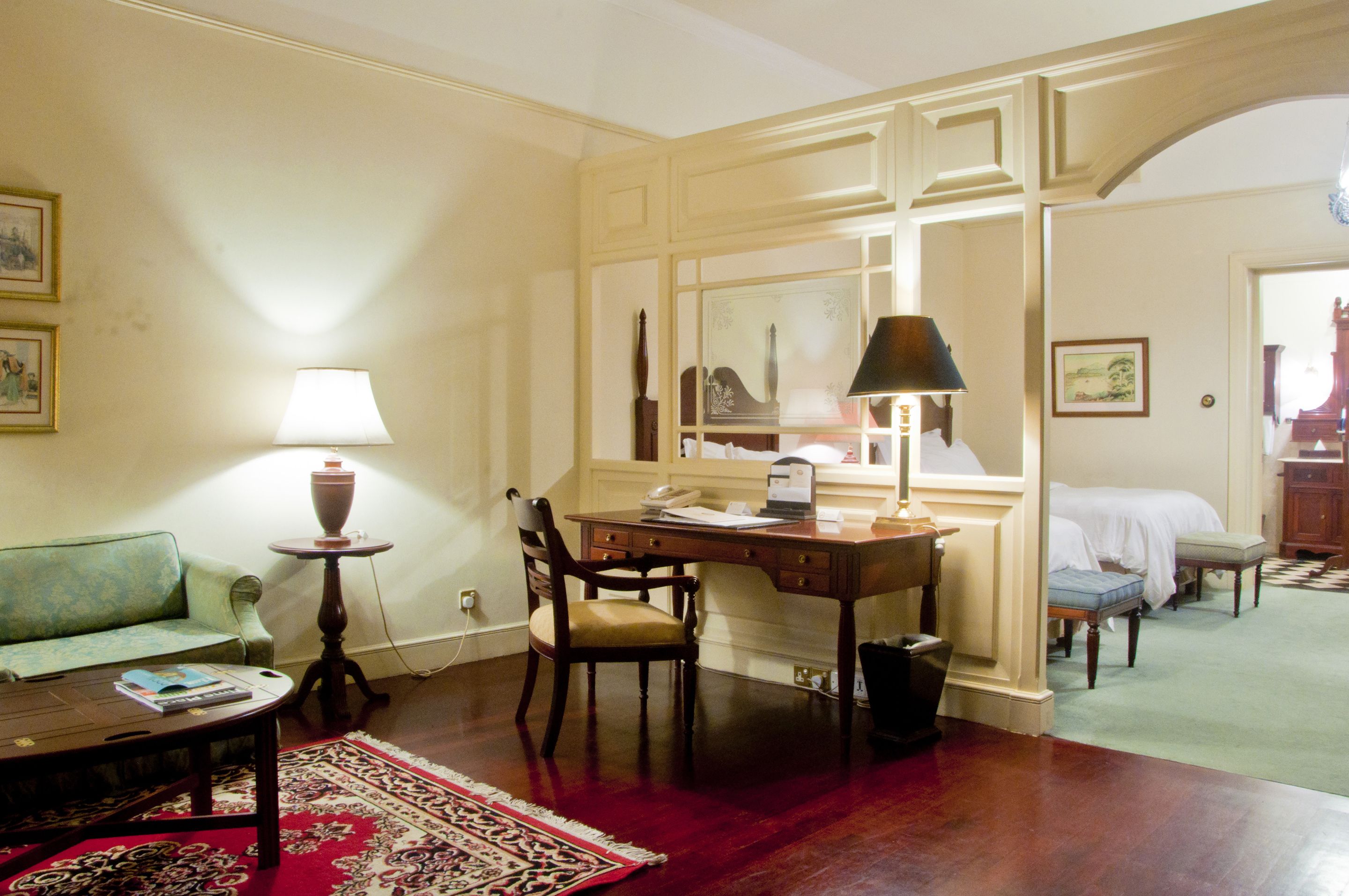 heritage suite twin bed | living area | 42-inch lcd tv with cable channels, tv