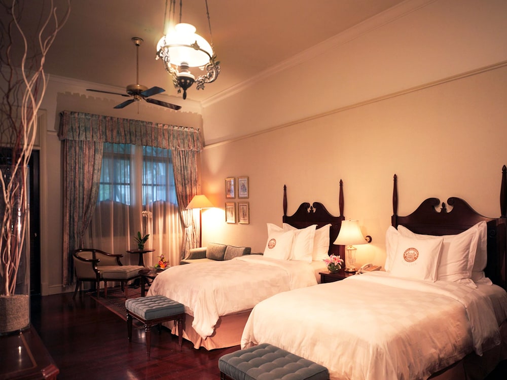 Hotel Majapahit Surabaya by null