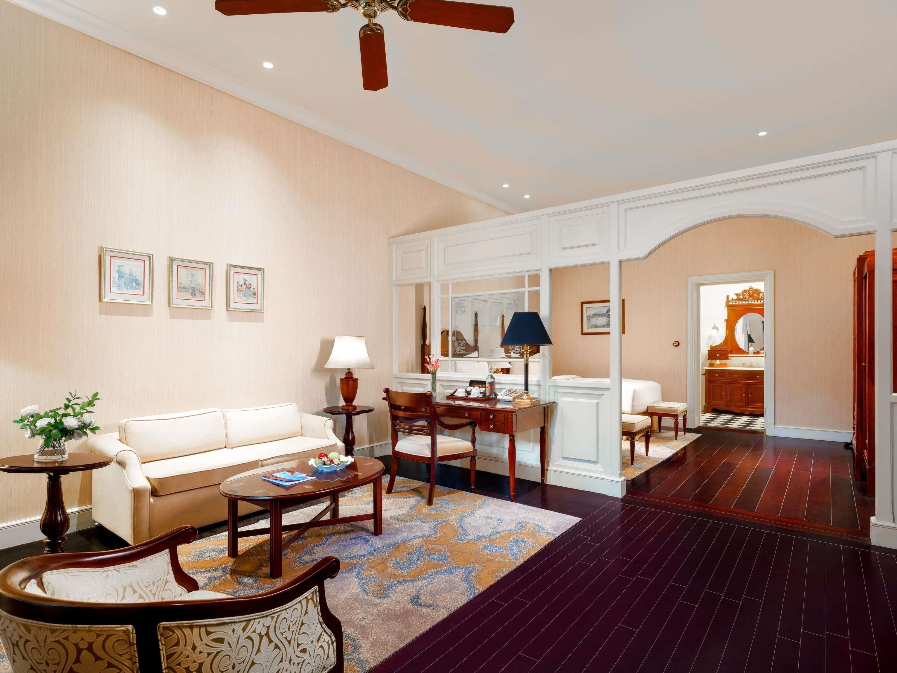 Heritage Suite Twin Bed | Minibar, in-room safe, desk, laptop workspace