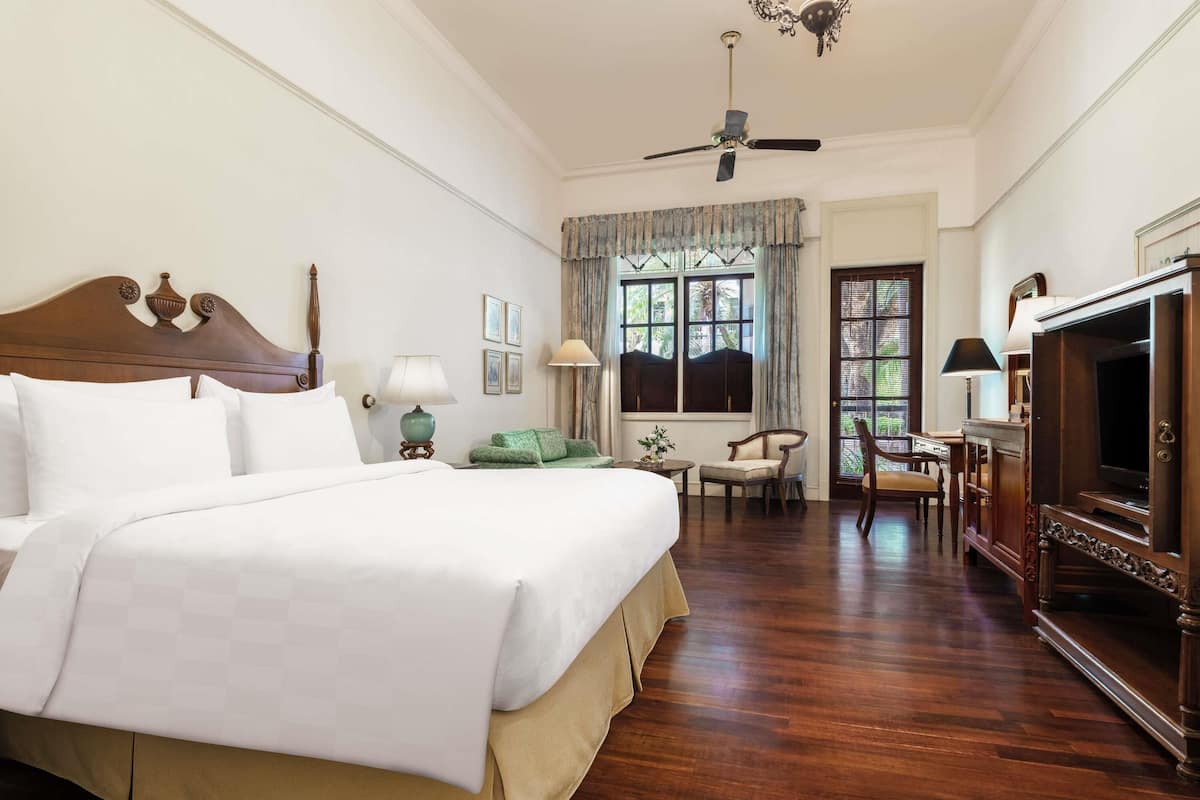 Classic Room, 1 King Bed