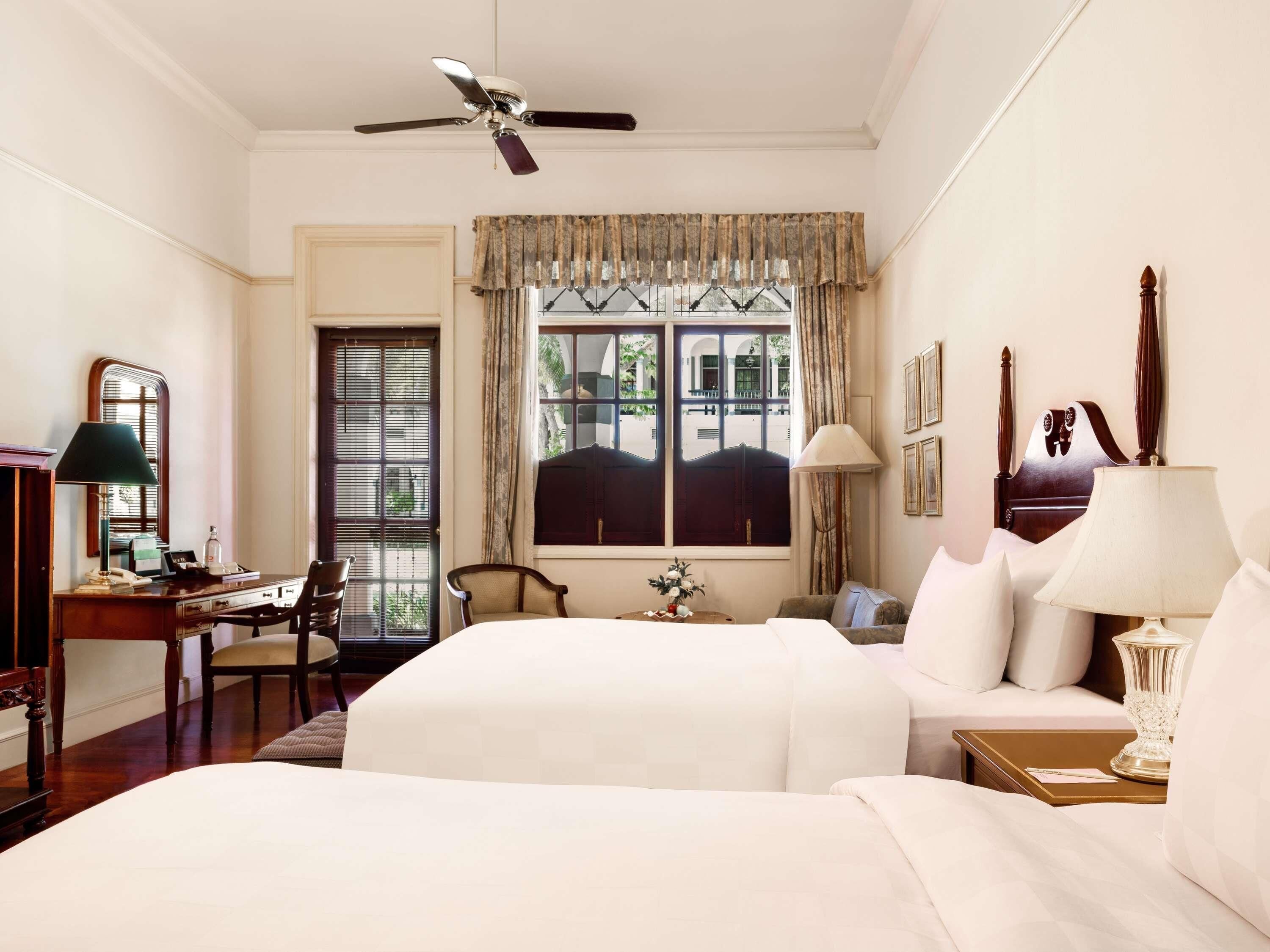 经典客房, 2 张单人床 | 迷你吧、客房内保险箱、办公桌、笔记本电脑工作区